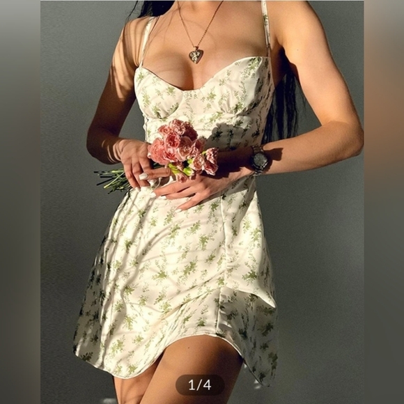 Commense Mini Dress with Green floral Design - Picture 3 of 3